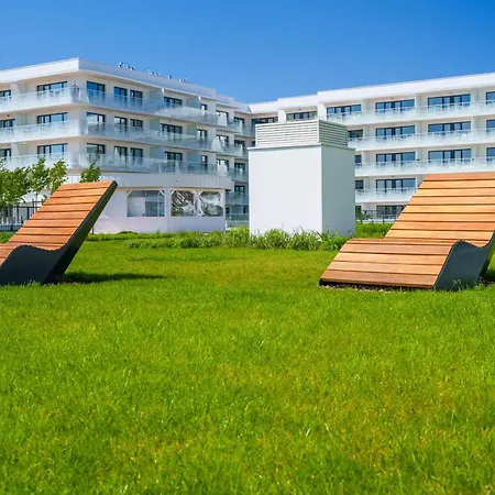 Lighthouse - Polanki Aqua - Prestige Kolberg