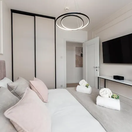 Lighthouse - Polanki Aqua - Prestige Apartment